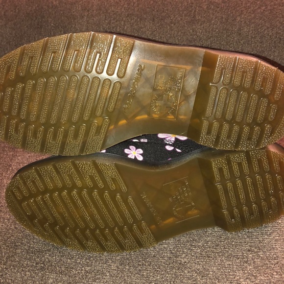 NWOB Dr. Martens Page Meadow Flower Canvas Boots - Picture 6 of 8